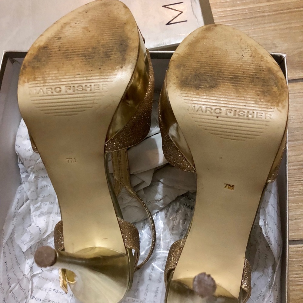 Marc Fisher Gold Sandal - Picture 3 of 4